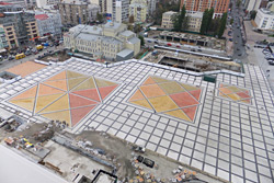 Завершен первый этап реконструкции Троицкой площади в Киеве