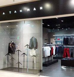 Андре Тан откроет первый бутик мужской линии одежды